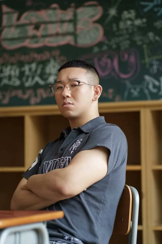 난 진짜 이 친구가 너무 웃김....
폭주족 총장 출신 목수 청년인데
출연명: 밀크 이러고
전여친 전원 멘헤라여자였던
22세 건실청년
사과를 잘 박으며 여자양키의 네일을 배려해 설거지를 나서서 하는 성품 보유