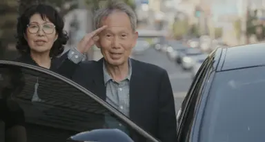 다들 <어른 김장하>를 봐줘.. 가벼운 마음으로 보다가 단단히 정신 개조 당함 지역 방송 최초로 백상에서 상도 받았고 그만큼 공익적으로 잘 만들어진 다큐임 자신을 드러내지 않으면서 묵묵히 선하고 옳은 길을 닦아놓은 어른의 뒷모습을 따라가는 또 다른 좋은 어른들까지.. 정말 아름다운 이야기임
