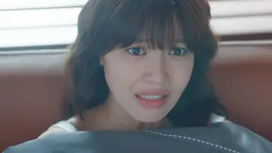 <금주를 부탁해> 드디어 본방드 찾음 애주가 ‘금주’가 남자보다 술이 더 좋다고 파혼 선언을 하고 고향으로 내려왔는데 엄마로부터 금주령이 내려짐 영원히 알콜중독을 부정하다가 마침내 금주를 결심한대 술권장대한민국아,빠이!!하는 드라마가 등장햇어요..