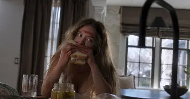 <하우스메이드> 봤는데 영화가 좀 조잡하다 해야하나....중간중간 쓸데없는 장면이 너무 많아 근데 또 결말도 맘에 들고 여자들이 캐리하는 영화라 재밌게 봤음 시퀄 나오면 볼 생각있음