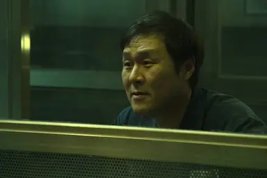 <끝장수사>후기 
기대 없이 들어갔다가 너무 재밌어서 중간에 화장실가는것도 참고 봤음.. 촌뜨기인불 알았는데 노련한 베테랑 형사랑 뻣뻣한 신참인데 의외로 예리한 신입 형사 투캅스 수사물은 언제 안 재밌음? 초반에 베테랑 하위호환류로 보다가 막판에 너무 좋아져서 끝장수사 시즌2를 기원함