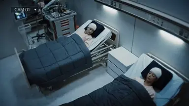 세상에 미친 임성한 드라마 2화 후기 : 뇌빼는 개막장드라마가 진짜 뇌빼서 엄마 뇌를 딸 뇌에 이식해 새로 태어나는 드라마가 나옴...
근데 이제 여주인 모모 엄마가 남주한테 호감이 있었어서... 깨어나자마자 히죽하고 웃음 전체적으로 미친거같음 그리고 나도 ;