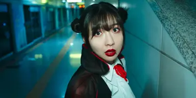 괴기열차
광림 역에서 일어나는 괴기스러운 이야기를 모은 옴니버스식 영화. 점프 스케어가 난무하는 영화가 아니라 스토리와 연출로 공포감을 조성한 것과 옴니버스 세계관이 하나로 이어져 있는 것이 좋았다. 다만 여성을 주제로 한 스토리가 성형과 외모로 국한되어 있는 게 아쉽다.