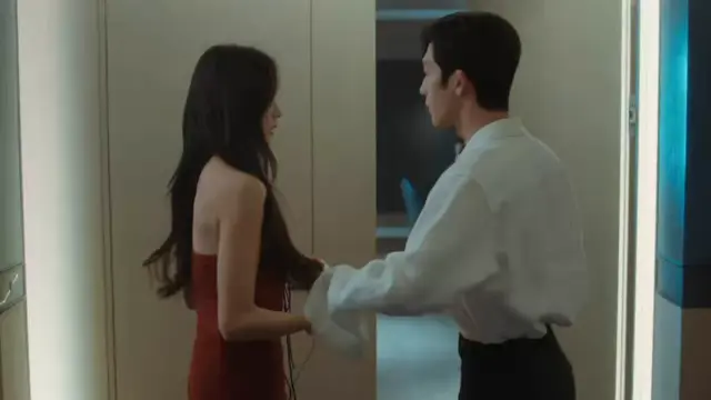 조춘청랑 13화 느끼자 
다른 남자들이 그런 눈으로 보는 게 싫어서 이렇게 입지 말라는 남자  하 ㅋㅋ 
저 예뻐요?  미치게 예뻐 << 대사진짜ㅁㅊ나
그냥이씬입틀막하고봄 너무고자극이라..