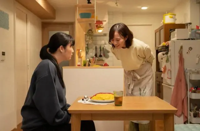 나도 <만들고 싶은 여자와 먹고 싶은 여자>처럼 살고 싶다. 잔잔한 일상 속에서 함께 요리하고 나눠먹고 다음엔 뭐 먹을지 의논하고 장보러 가고. 플리즈,,,