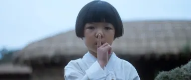 한란
잊지 말아야 하는 참혹한 역사를 딛고 피어난 한란 한 송이. 제주 4.3사건의 참상을 미화 없이 그대로 보여준다. 4.3사건을 제대로 다룬 작품이 처음이라 더 의미 있다고 생각된다. 김향기 배우의 강인하고 어린 엄마 연기가 잘 어울려서 놀랐다. 그리고 제주 방언을 제대로 구사한 것이 좋았다.