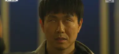 오십프로 1화가 나에게 준 것..
갱년기 유부남 정호명(초절정 섹시 미인 국정원 시절 존재)
눈 까뒤집고 액션하는 봉제순(개간지나고 전투력 젤 높아보이는 간첩시절 존재)
도시락 순정남 강범룡(등에 문신 존재)
안경미인 강검사(감사한 존재)
