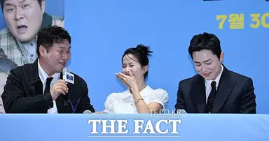 좀비딸 언론시사회ㅋㅋㅋㅋ
'1절만' ㅋㅋㅋ