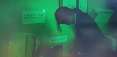 드라마나 영화볼때마다 종종 드는 의문.
야근할때 왜 불도 안켜고 일하나..
(영화 넌센스를 보며)
귀신나오나? 했는데 아님 (아쉽..)

무엇보다 너무 침침해.