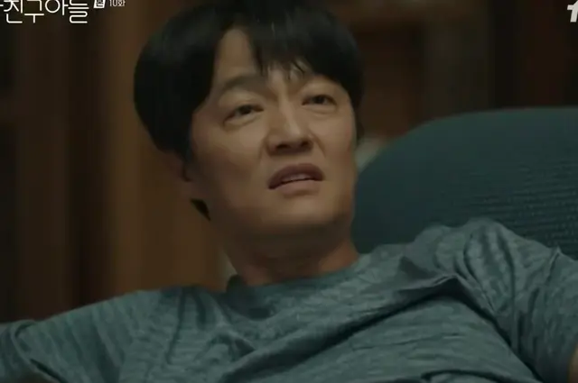 암이라고 말하고 난 후의 짧은 간극이 마음 아프게 만들어...