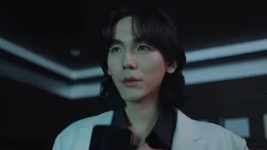 세상에 미친 임성한 드라마 2화 후기 : 뇌빼는 개막장드라마가 진짜 뇌빼서 엄마 뇌를 딸 뇌에 이식해 새로 태어나는 드라마가 나옴...
근데 이제 여주인 모모 엄마가 남주한테 호감이 있었어서... 깨어나자마자 히죽하고 웃음 전체적으로 미친거같음 그리고 나도 ;