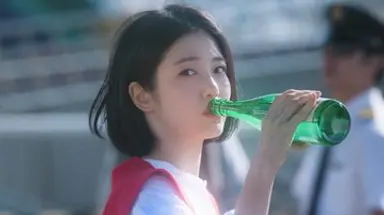 닥터섬보이 육하리 役 신예은 존예라 반했슨
근데 에이틴 한 지 8년 되가는데도 자꾸 도하나가 보여.. 나이는 또 나만 먹나보다 ◠‿◠