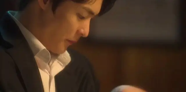 이런 엿같은 사랑 다 봤고
그니까 나는 송건희가 허성태가 된다는 사실이 
믿기지 않는것같어..