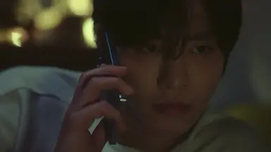 오매진 2화 엔딩 강무원의 끈질긴 연락에 빡친 매튜가 바로 전화번호 바꿨는데 그 번호가 담예진 엄마의 예전 번호였나봐.. 매튜 전번 바꾸자마자 전화 받았는데 예진이가 건 전화였어.. 매튜예진 둘이 운명이네