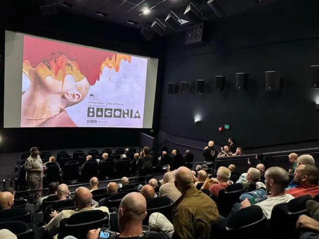 <부고니아> 대머리전용 상영회 그 감격의 현장