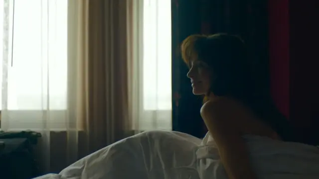 너란 개념 다 봄 딴 거 다 필요없고 아줌마 좋아하면 꼭 보세요 앤해서가 영화내내 밀프의 정석을 보여준다고 어떻게 대사 하나하나가 아줌마 같은지 도파민 제대로 터짐 진짜 남주 몸에 들어가고싶다 하,,,