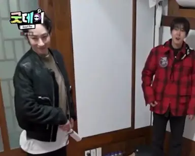 권지용이 말 할때나 뭐 하고있으면
사랑스럽게 보고있음, 사랑이니?
