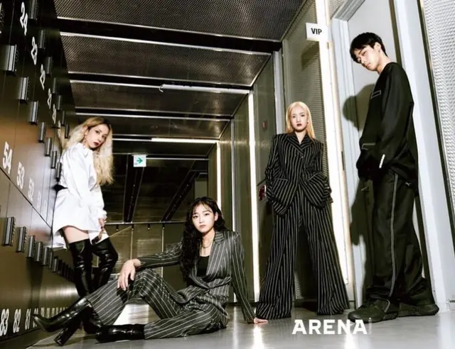 아 골때녀 이유정 조아햇는데
원밀리언이셨군 ,,,,,
설마했는데.. 아 ... 권력있다 유메키랑 같은화보 ㅈㄴ 권력잇다 아존나부럽다 나지금 댄서해야함