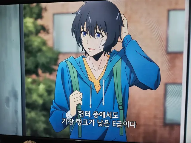 나혼렙 2기 이제서야 보는데 1기초반의 주인공의 외모와성격 격변은 진짜 가장 이해가 되질 않는 요소(...) 왜 이렇게 캐릭터빌딩이 극단적인거지
