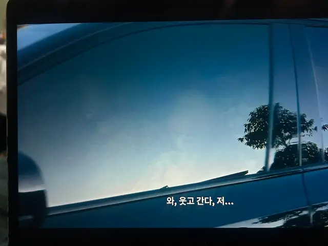 <나는 생존자다> 형제복지원 편 다 봤고 너무 화난다 .. 가해자 가족들은 몇백 억으로 호주 가서 부유하고 행복하게 지내고 심지어 가장 소름 돋았던 장면은 피해자와 피디가 호주 찾아가서 말 거니까 차타고 슝 가버리는데... 차창 안으로 보이는 미소들.. ㅋㅋ 저 상황에서 웃는다는게 소름끼치고
