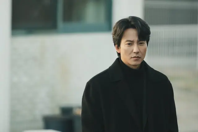 악의마음을읽는자들.. 정말 명작 중에 명작
이런 류의 드라마에서는 잘못하다가 사건 장면을 과도하게 혹은 자극적으로 연출할 수 있는데 악마음은 그렇지 않음
끝까지 피해자의 입장에 서서 철저히 가해자가 쓰레기라고 말해주는 드라마
>>악의 마음을 읽는 자들 보시라구요<<
