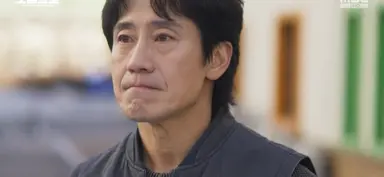 오십프로 1화가 나에게 준 것..
갱년기 유부남 정호명(초절정 섹시 미인 국정원 시절 존재)
눈 까뒤집고 액션하는 봉제순(개간지나고 전투력 젤 높아보이는 간첩시절 존재)
도시락 순정남 강범룡(등에 문신 존재)
안경미인 강검사(감사한 존재)