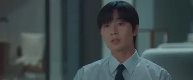 음........경도를 기다리며 경도지우 꽤나 맛잇긴함
20살, 그리고 28살에 찐하게 연애하던 둘이 여자쪽 집안이슈로 남자가 가장 힘들었을때 헤어졌고 이후 마흔이 되기전 다시 만나게 되는데 그게 연예부 기자와 스캔들 주인공 아내로 재회... 그리고 둘은 또다시 연애함
흠냔냐 옴뇸뇸