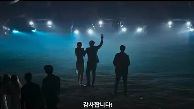 <모범택시3> 1화부터 핸드폰 게임으로 위장한 청소년 도박 -> 미리 드림 이벤트로 돈 충전 유도 -> 사채(30만원인데 10만원 이하는 이자율 제한 없어서 10만원씩 3번 쪼개서 이자율 5000%...)-> 일본 가서 한 달만 일하면 이자+원금 없애주겠다고 함 -> 인신매매?성매매? 까지 줄줄이 엮는 거 미쳤음..