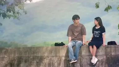 <샤이닝> 1-2화 후기
드라마 내내 영상화보집 보는 것 같이 너무 예쁨
박진영x김민주 둘의 시너지가 ㅈㅉ 좋고 편안함
태서은아 서사를 사계절에 녹여서 매끄럽게 보여줌
잔잔하지만 몽글몽글하고 냉하고 따뜻하고 청량하고 알차게 다 보여주면서도 전개가 빠르고 깔끔함
그리고 오에스티 너무 좋음..