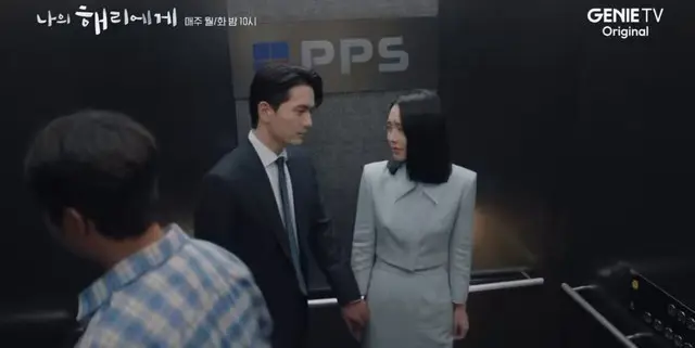 나의 해리에게 5화
우는 은호를 숨겨주는 현오
맞닿은 손에서 다시 행복을 느끼는 은호라니..
>이런 게 아닐까요?<
이 대사에서 은호 목소리로 바뀌는 거 미쳤음
어쩔 수 없다.. 은호 옆에는 현오가 있어야 해