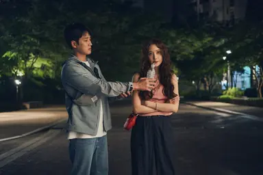 영화 <악마가 이사왔다> 후기
진심 윤아만 보임.. 그냥 예쁘다 끝
오컬트 코미디 장르라 오글거리긴 하는데
킬링타임용 영화답게 가볍게 봤음
할말이 딱히 없어서 진짜 임윤아 짱..만 반복하게 됨