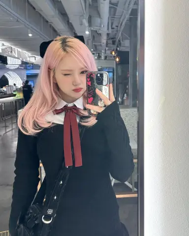 곡 제목이 슬램덩크인 곡에 피처링 녹음하러 간다고 채소연으로 나타나고 스파이패밀리 시사회 초대됐다고 아냐로 나타나는 진정성 100%의 은하가 좋다