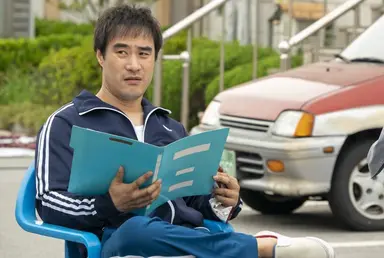<끝장수사>후기 
기대 없이 들어갔다가 너무 재밌어서 중간에 화장실가는것도 참고 봤음.. 촌뜨기인불 알았는데 노련한 베테랑 형사랑 뻣뻣한 신참인데 의외로 예리한 신입 형사 투캅스 수사물은 언제 안 재밌음? 초반에 베테랑 하위호환류로 보다가 막판에 너무 좋아져서 끝장수사 시즌2를 기원함
