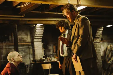 부고니아
깔끔하게 리메이크했지만 원작에 비해 아쉬운 점이 많았다. 원작의 감정적인 부분을 절제한 게 아쉬웠고 병구에 비해 테디는 사이코적인 광기가 부족한 듯. 엔딩만큼은 부고니아가 더 마음에 들었다. 그리고 요르고스 란티모스 특유의 미장센이 좋았고 배우들의 연기도 좋았다.