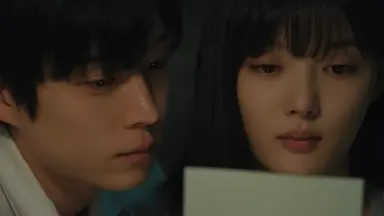 <친애하는 X> 김유정이랑 잡힌 투샷들 다 좋은데..?

본인의 사랑으로 백아진을 구원하려는 윤준서(김영대)
백아진한테 얼마든지 자길 이용하라는 김재오(김도훈)
백아진이 안쓰러워 도와주는 카페 사장 최정호(김지훈)
백아진을 사랑하고 모든 걸 다 내주는 허인강(황인엽)