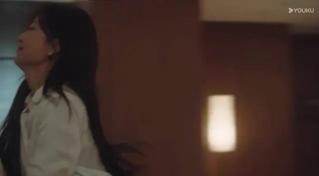조춘청랑 키스신은 입술 닿기 전이 너무너무임…//
상즈타오 허락 맡는 것처럼 얼굴 가져다 대는 게 미친샛키될것같애하……