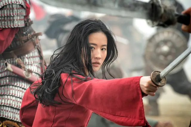 [뮬란] (2020) #4DX #빙후기
★★☆☆☆
쿠키 없고 엔딩크레딧 휘적휘적 무언가 있음

열심히 하신 것 같아서 별 하나 더 드리는데요..
이럴거면.. 왜 열심히 했나 싶네요
바뀐 거 너무 많고..
진짜 숨쉬는것조차도 너무 작위적이다..
아주 한땀한땀 정성들여서 거꾸로 바느질한 느낌이라고
