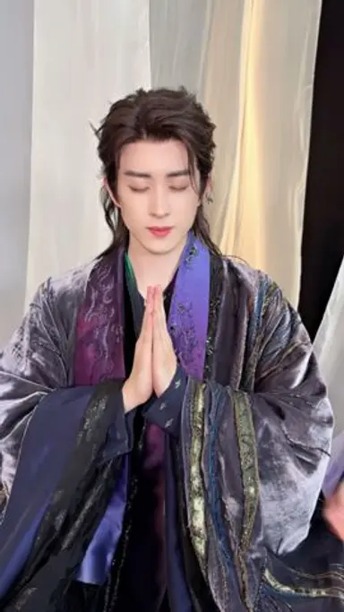 손동작만 바꿔도 심쿵해진다고?! 🤟 #백월범성 #백록 #오서붕 #바이루 #아오루이펑 #白月梵星 #白鹿 #敖瑞鹏 #MoonlightMystique #Bailu #AoRuipeng 다시보기 쇼츠