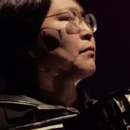 신지아