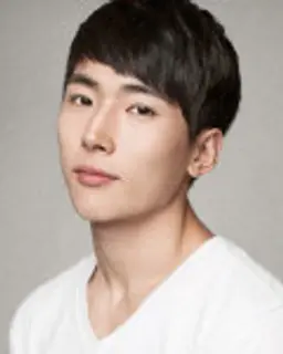 최진욱