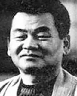 윤삼육