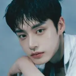 김지웅