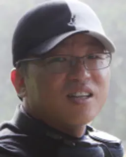 천성일