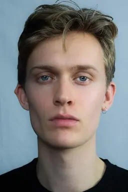 Freddie Dennis