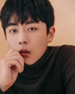 윤주빈