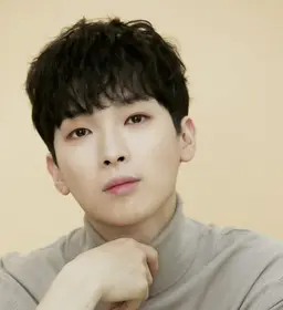 박강현