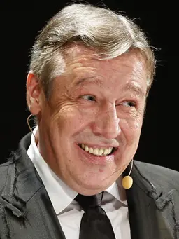 미카일 에프레모프