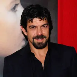 Pierfrancesco Favino