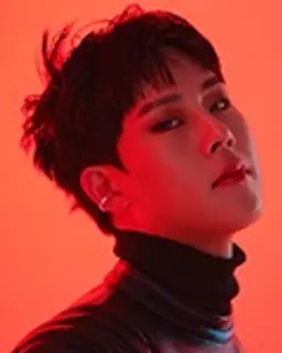 주헌