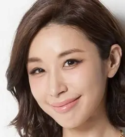 스즈키 사리나